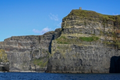 Cliffs of Moher mit O'Brien's Tower, Co. Clare